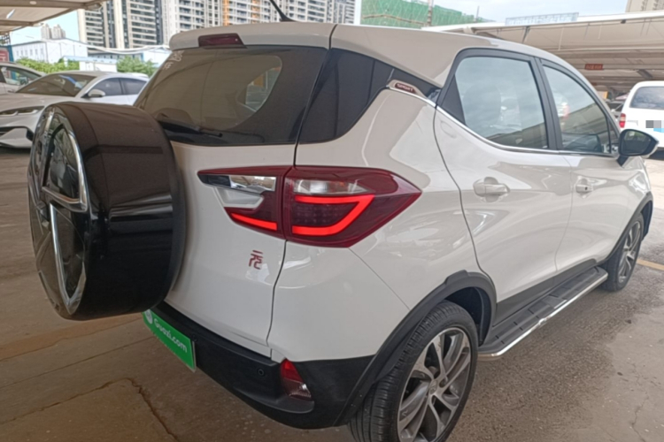 BYD Yuan 2017 #7 BYD Yuan 2017 car image #7