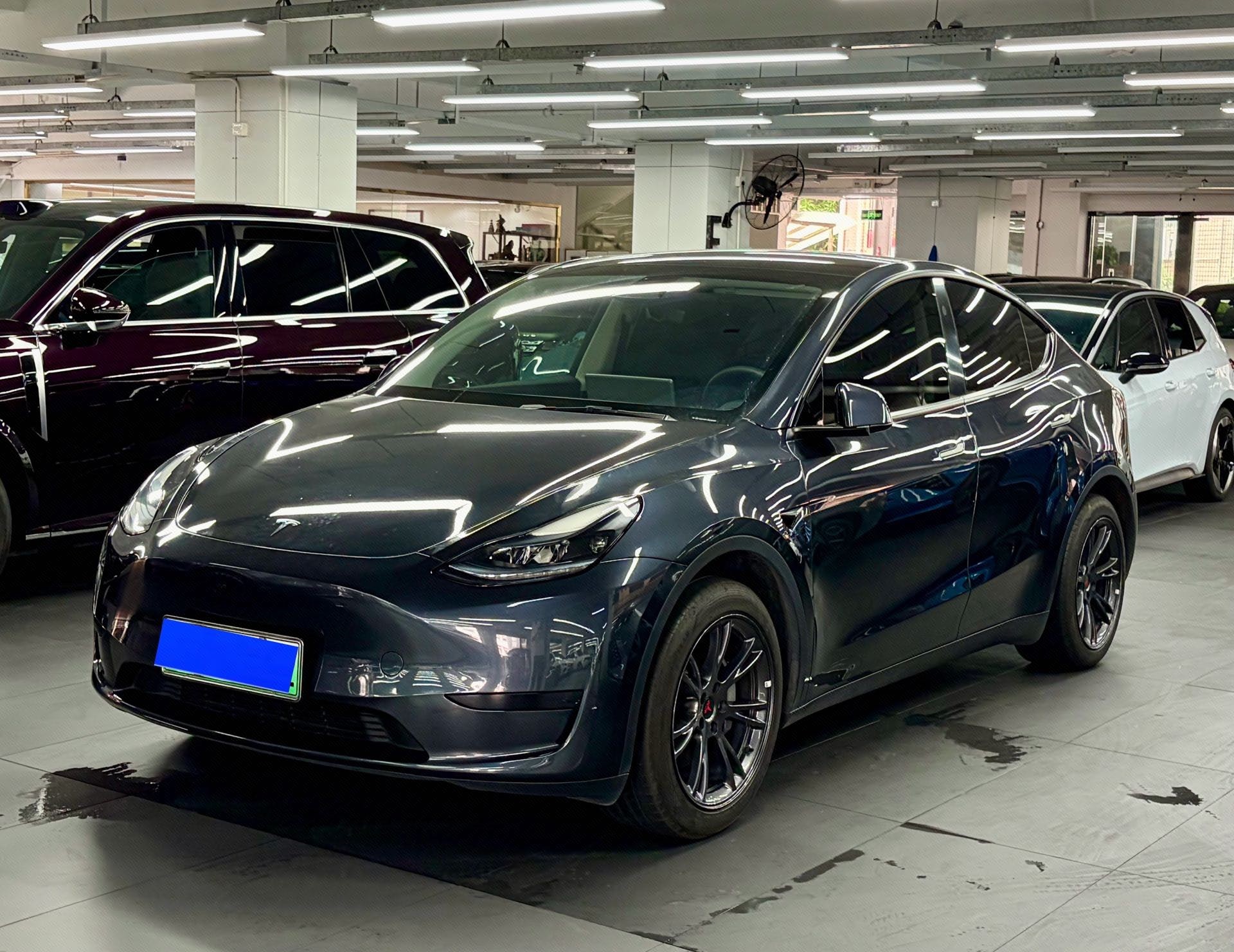 Tesla Model Y 2024 Tesla Model Y 2024 car image
