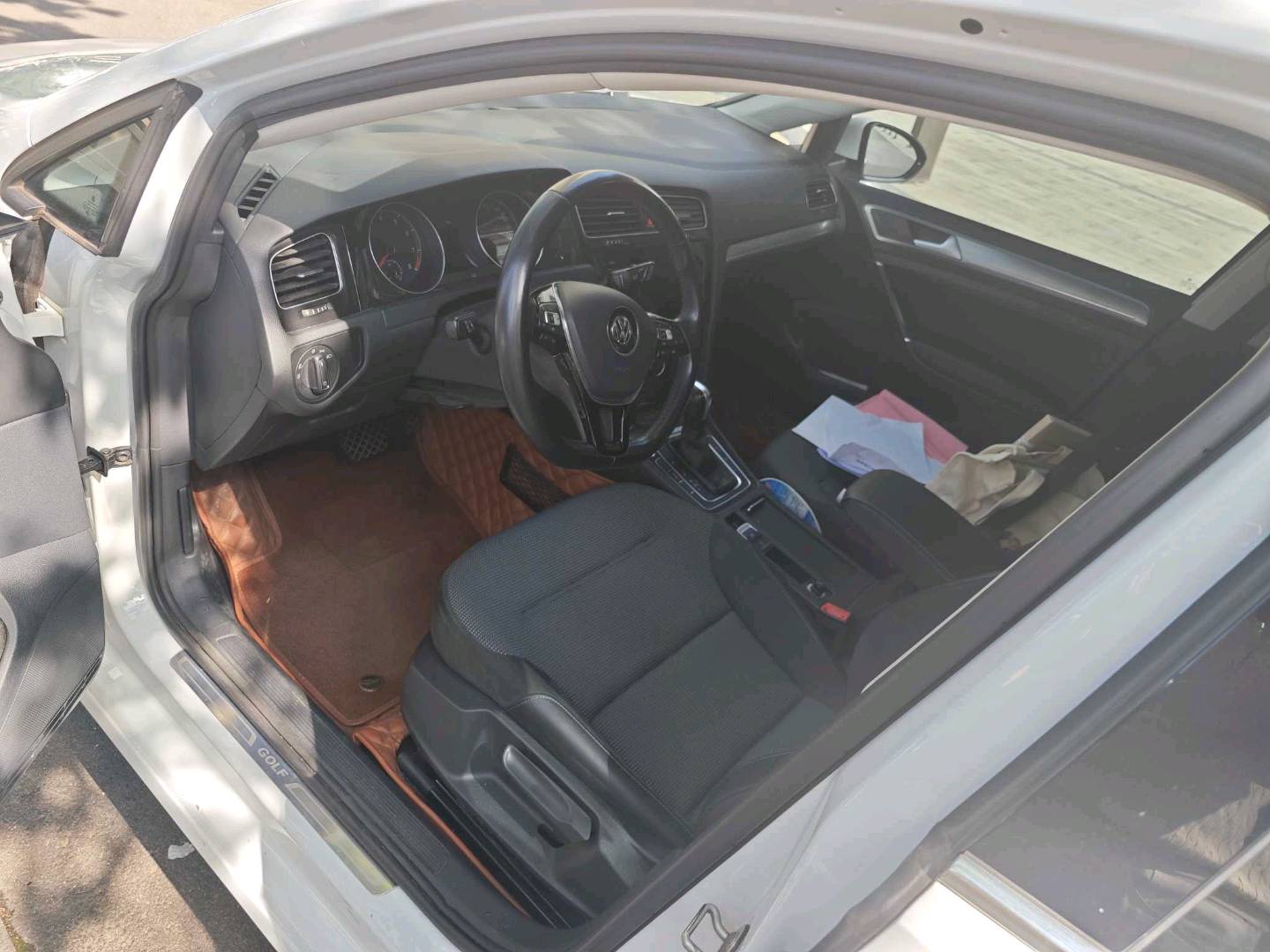 Volkswagen Golf 2020 car image #16