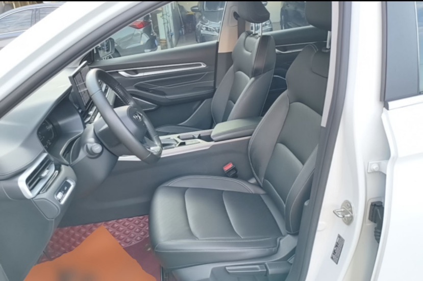 GEELY Emgrand 2023 car image #7