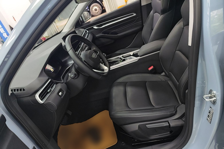 GEELY Emgrand 2024 #15 GEELY Emgrand 2024 car image #15