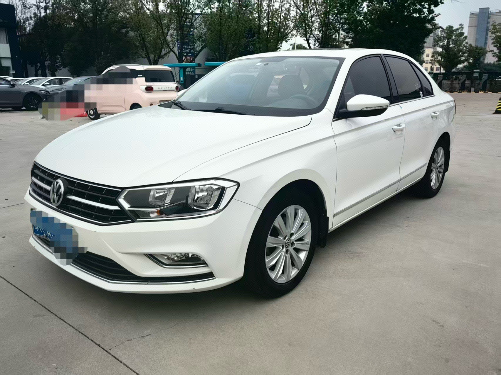 Volkswagen Bora 2016 car image 