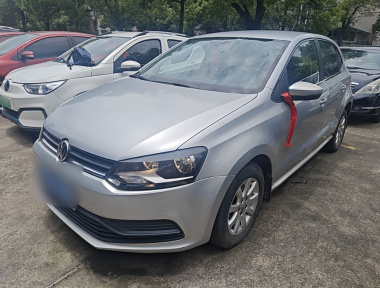 Volkswagen Polo 2015 Volkswagen Polo 2015 car image