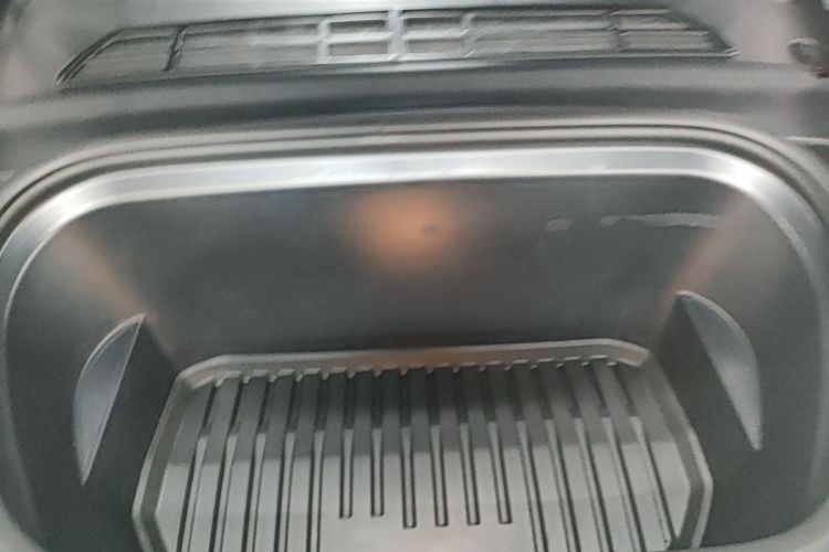 Tesla Model Y 2022 car image #20