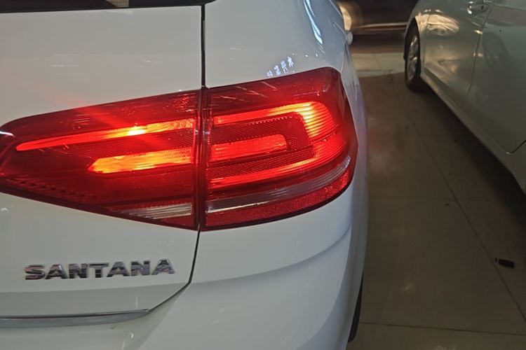 Volkswagen Santana 2015 car image #8