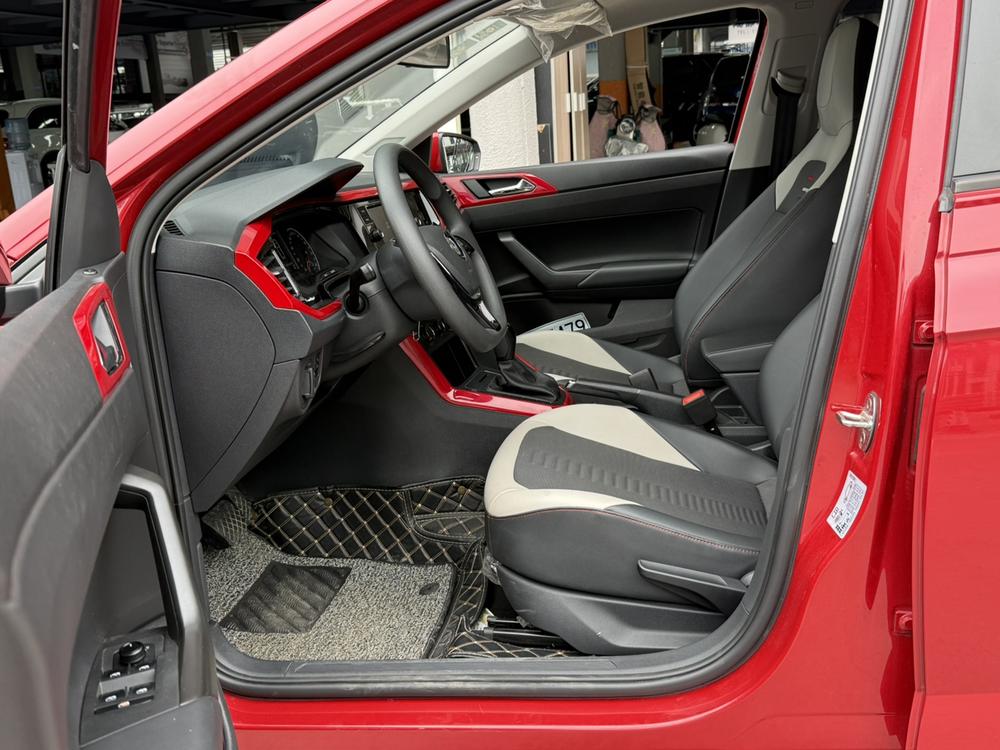 Volkswagen Polo 2020 car image #13