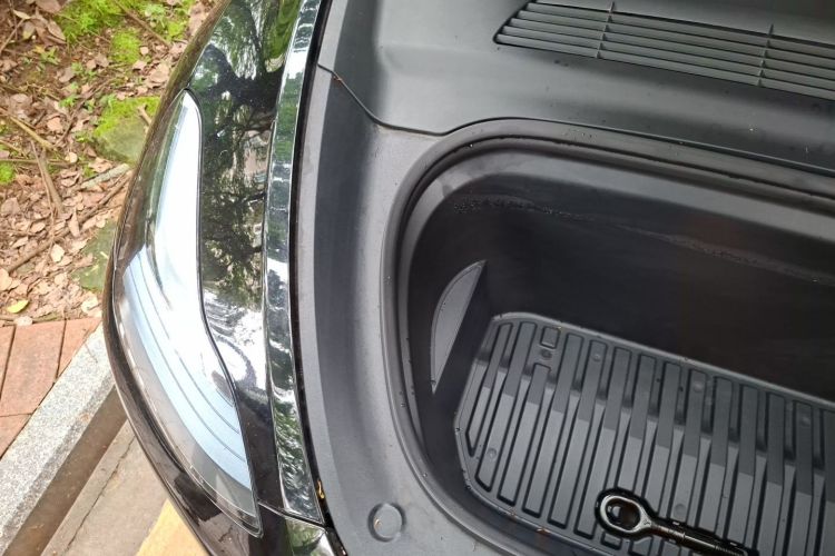 Tesla Model Y 2023 car image #28