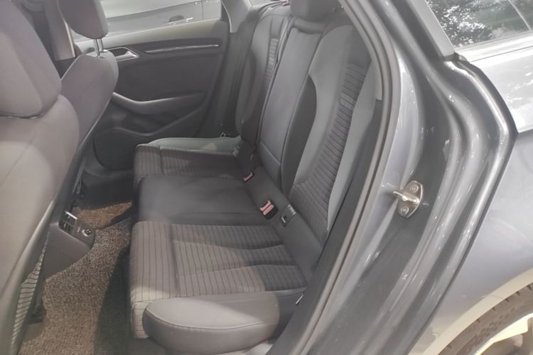 Audi A3 2019 car image #17