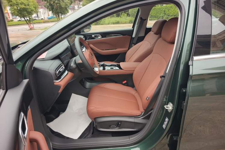 GEELY Emgrand 2025 car image #16