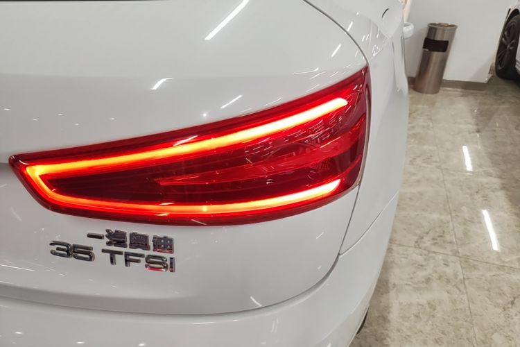 Audi Q3 2015 #8 Audi Q3 2015 car image #8