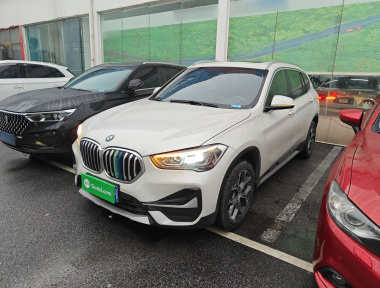 BMW X1 2020 BMW X1 2020 car image