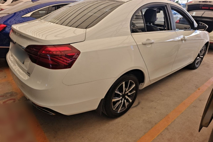 GEELY Emgrand 2019 #7 GEELY Emgrand 2019 car image #7