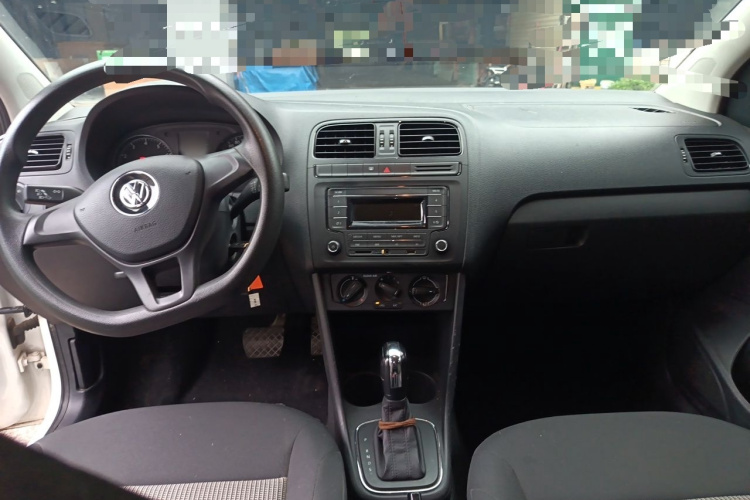 Volkswagen Polo 2018 car image #7