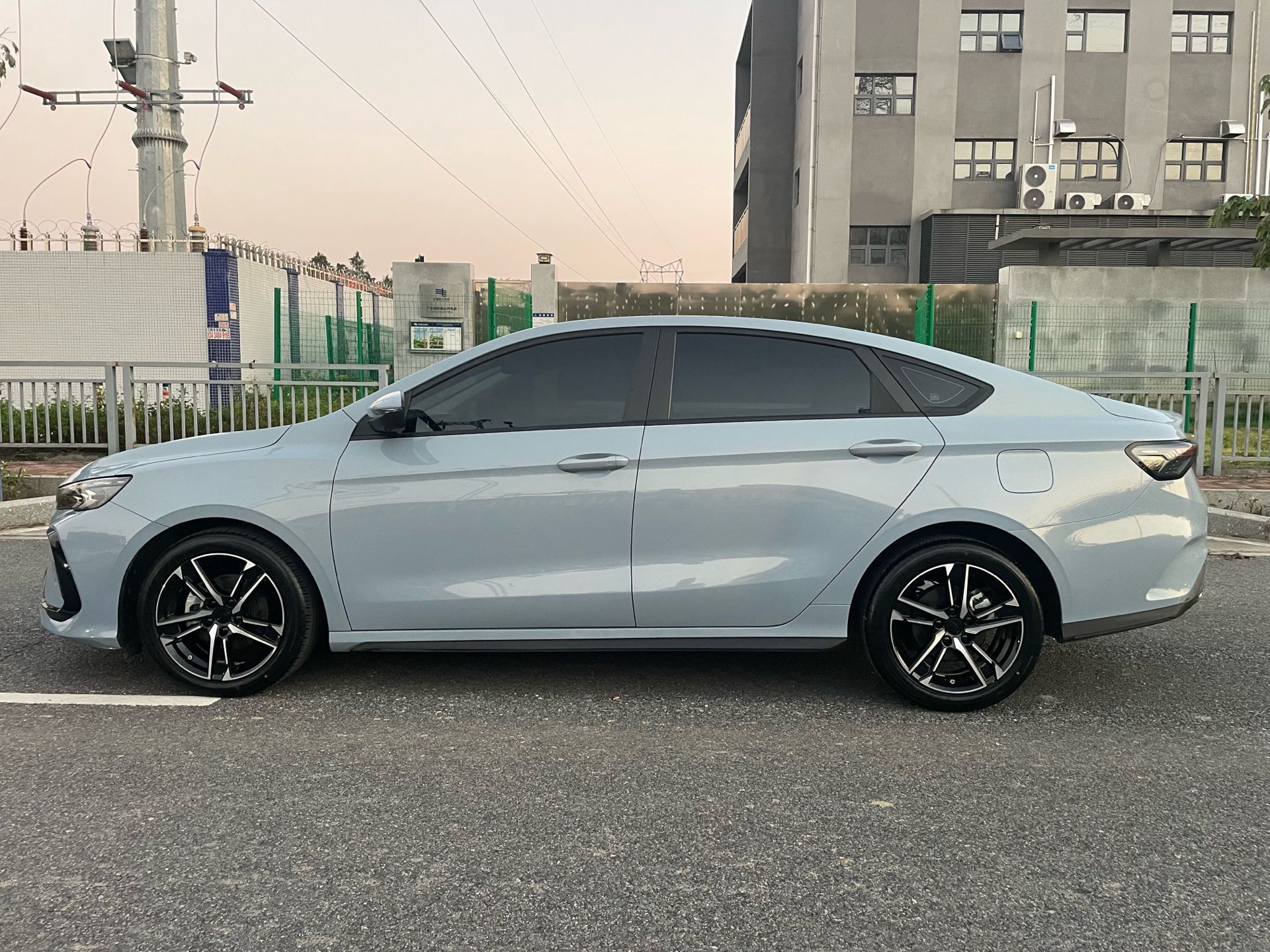 GEELY Binray 2025 #7 GEELY Binray 2025 immagine di auto #7