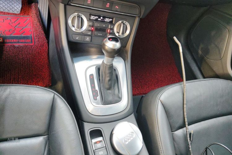 Audi Q3 2015 #16 Audi Q3 2015 car image #16