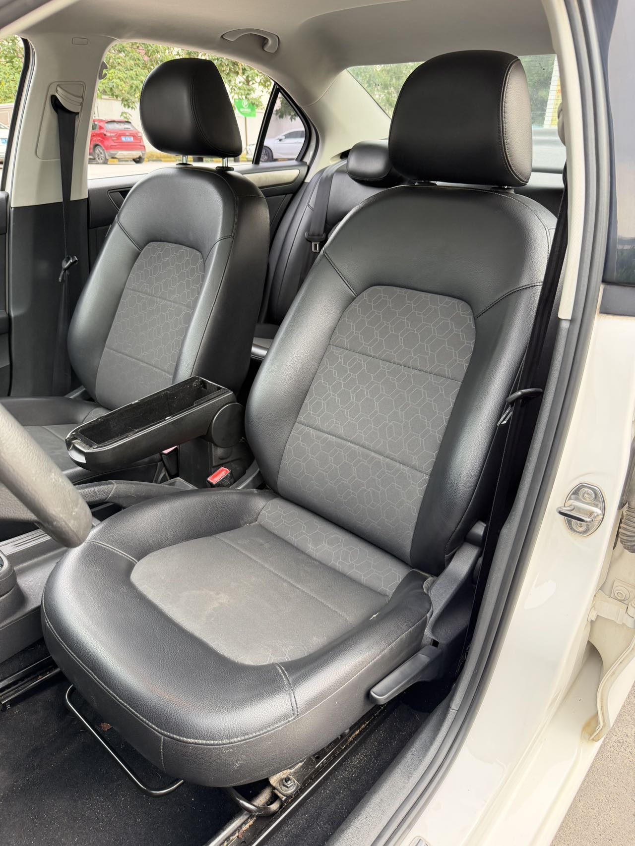 Volkswagen Santana 2014 car image #16