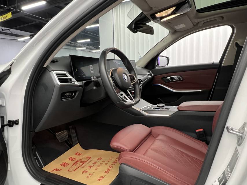 BMW i3 2025 car image #6