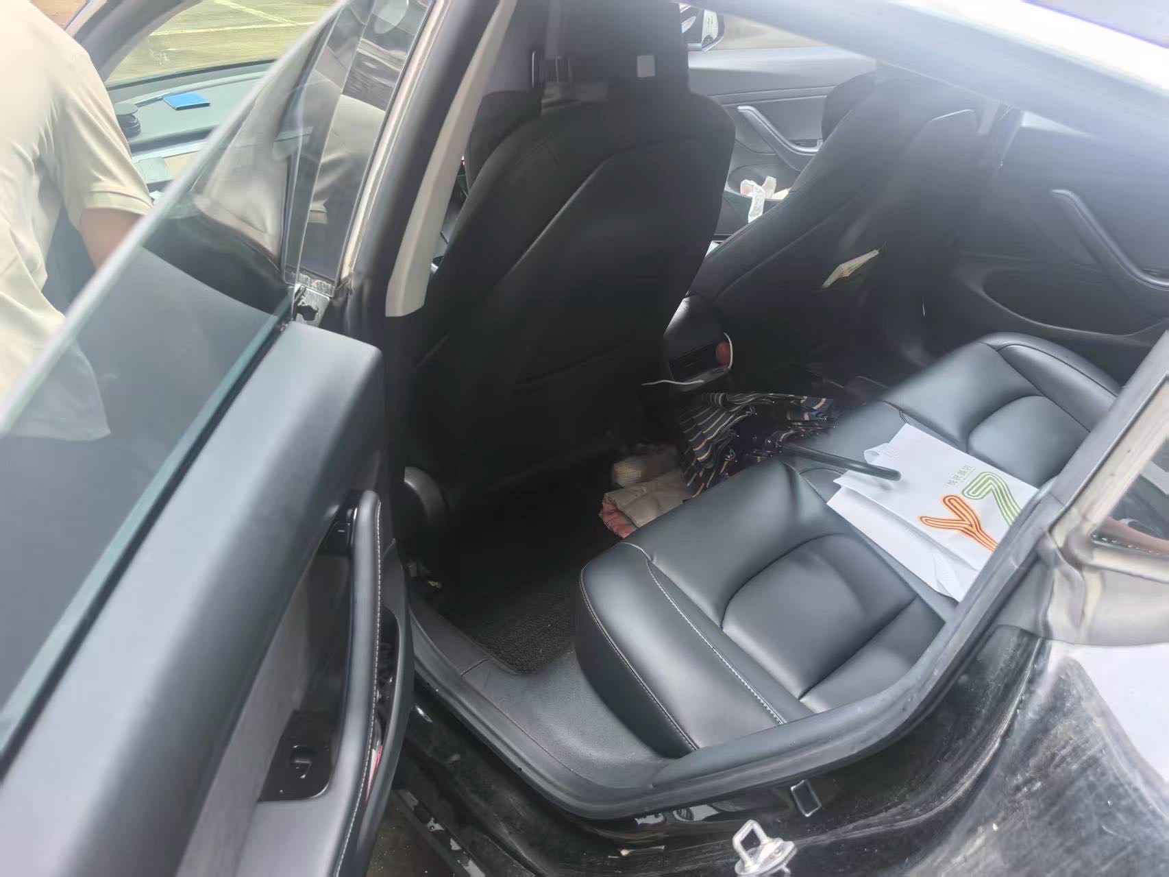 Tesla Model 3 2020 car image #3