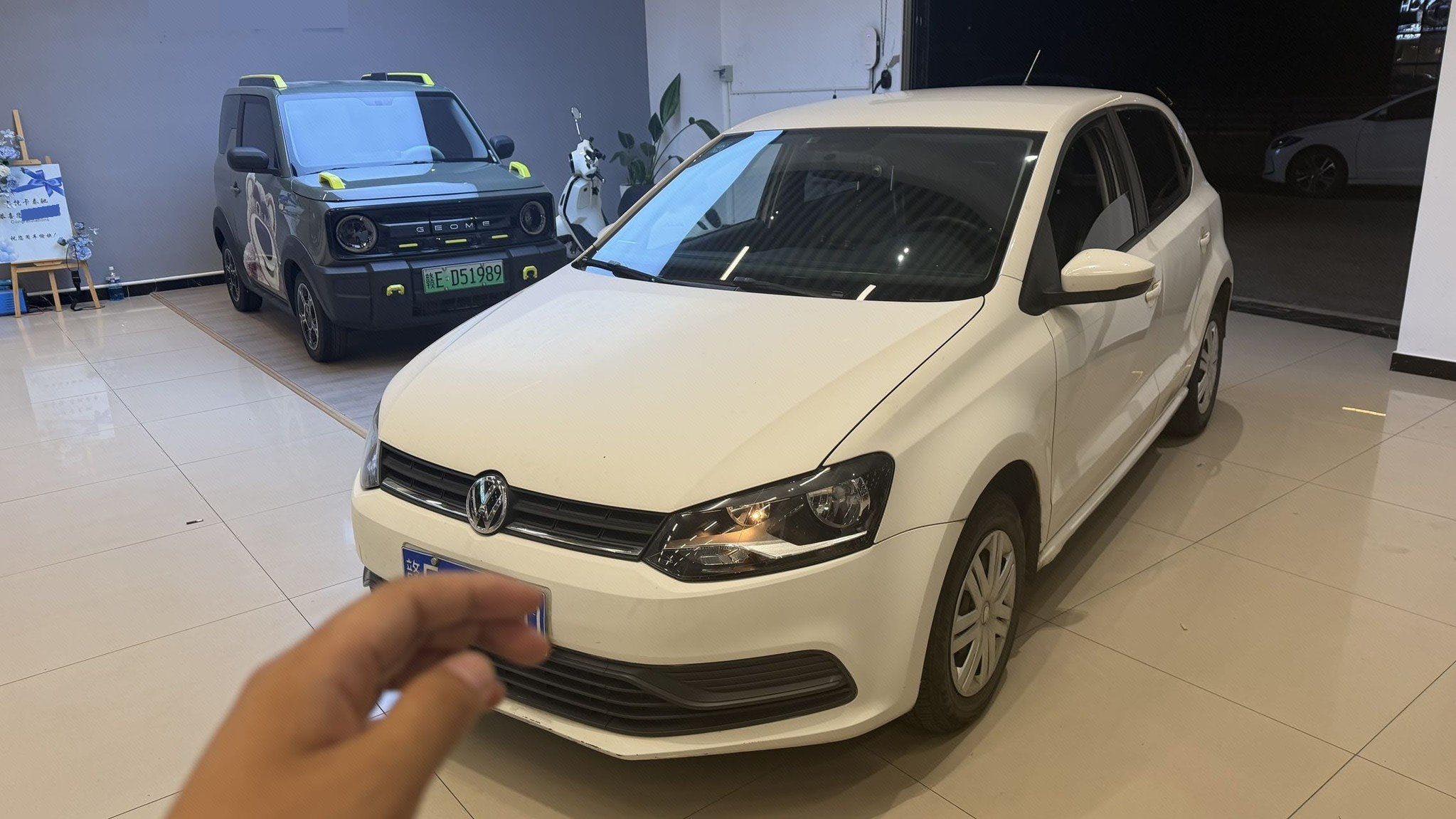 Volkswagen Polo 2017 Volkswagen Polo 2017 car image