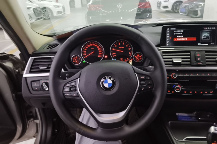 BMW 3 Series 2019 #11 BMW 3 Series 2019 immagine di auto #11