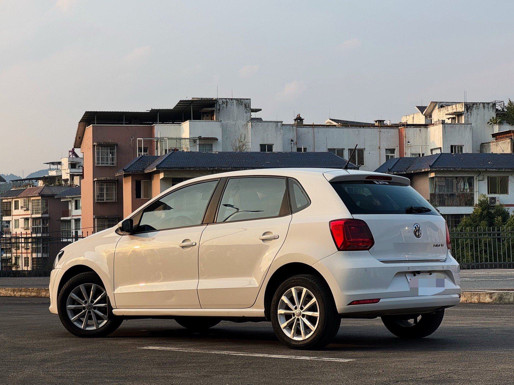 Volkswagen Polo 2015 #9 Volkswagen Polo 2015 car image #9