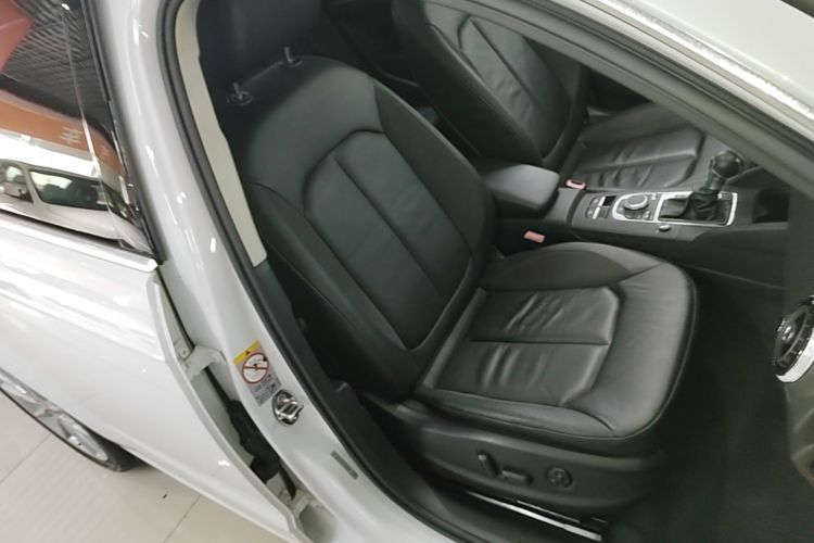 Audi A3 2016 imagem de carro #24
