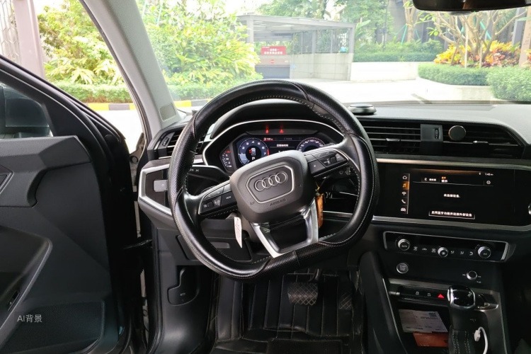 Audi Q3 2019 #12 Audi Q3 2019 car image #12