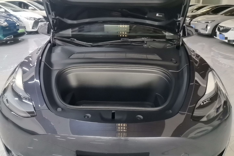 Tesla Model Y 2024 #20 Tesla Model Y 2024 immagine di auto #20