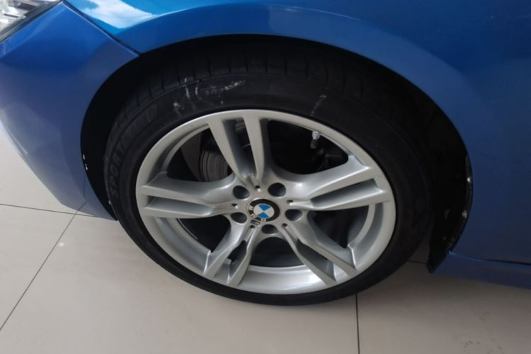 BMW 3 Series 2018 #9 BMW 3 Series 2018 صورة سيارة #9