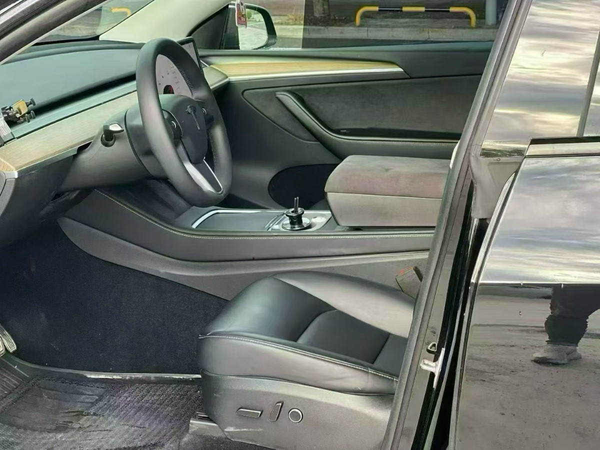 Tesla Model Y 2023 #6 Tesla Model Y 2023 immagine di auto #6