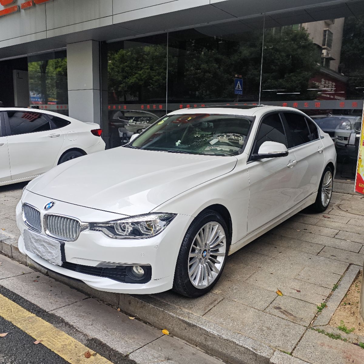 BMW 3 Series 2018 #2 BMW 3 Series 2018 car image #2
