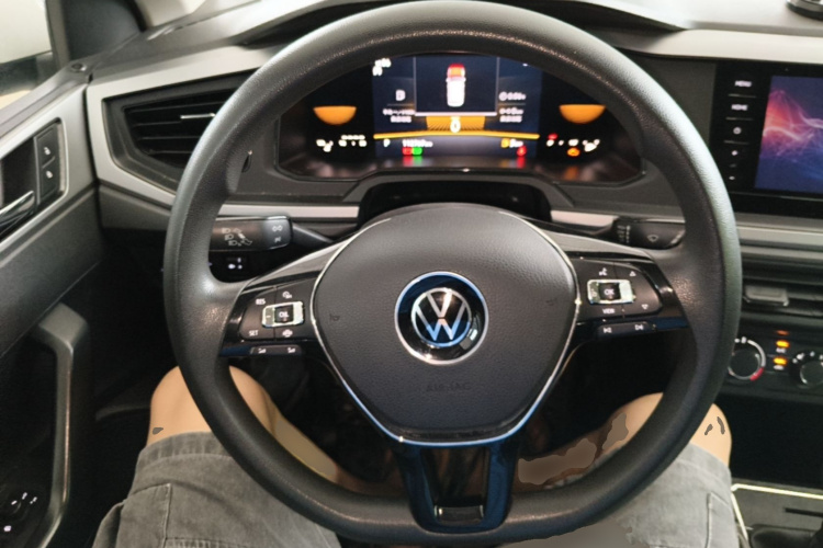 Volkswagen Polo 2023 car image #11