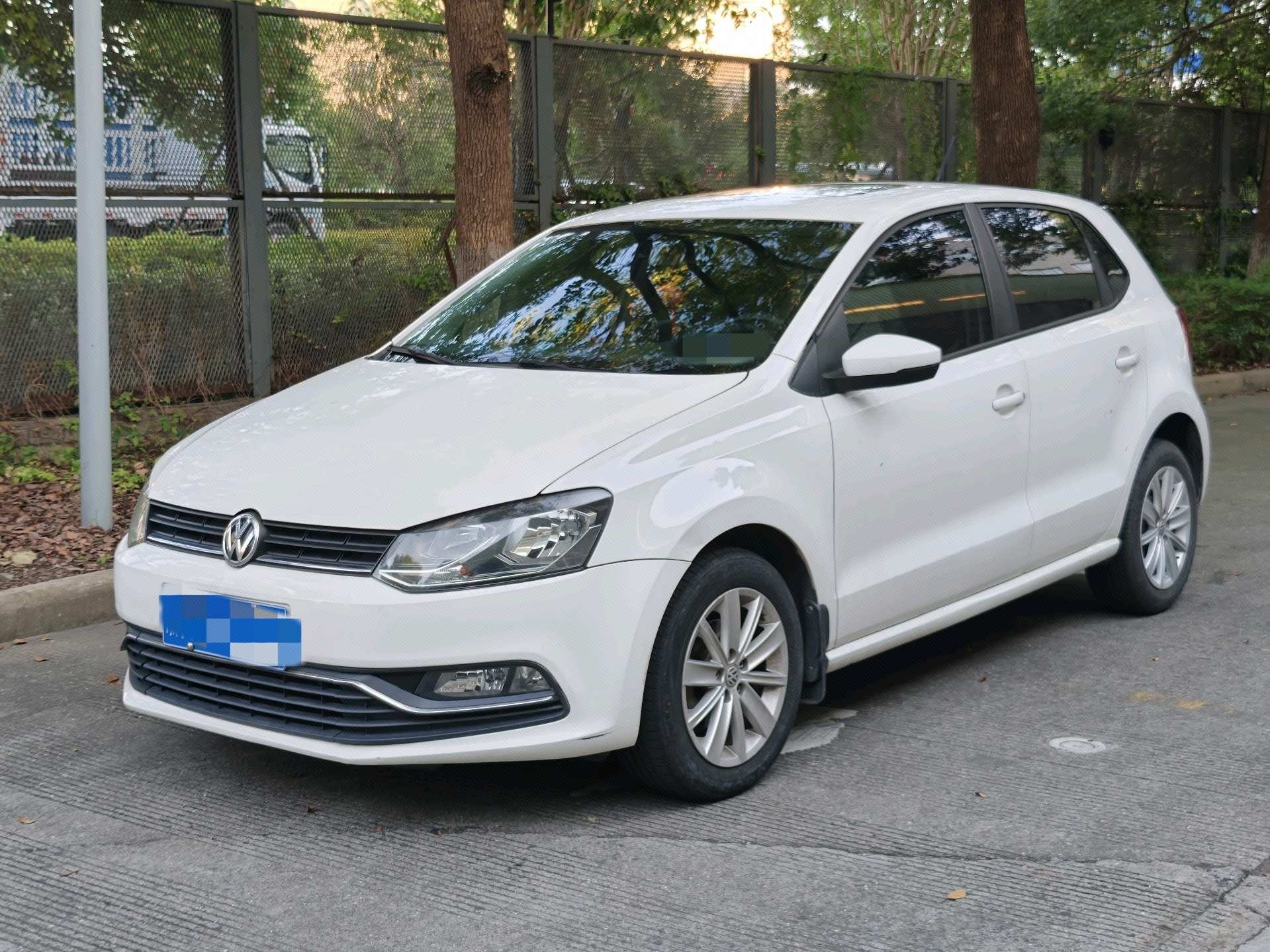 Volkswagen Polo 2015 Volkswagen Polo 2015 car image
