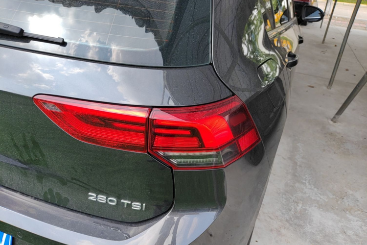 Volkswagen Golf 2021 car image #8