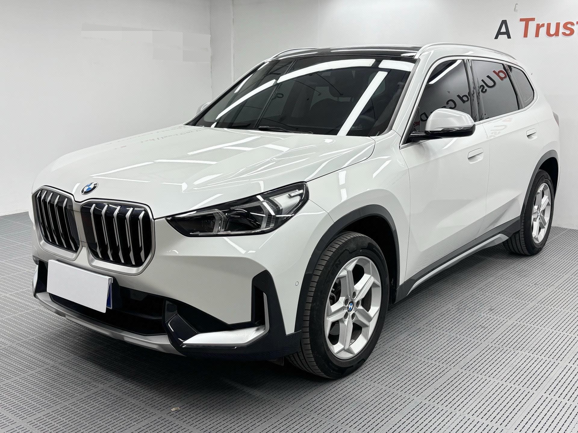 BMW X1 2024 BMW X1 2024 car image