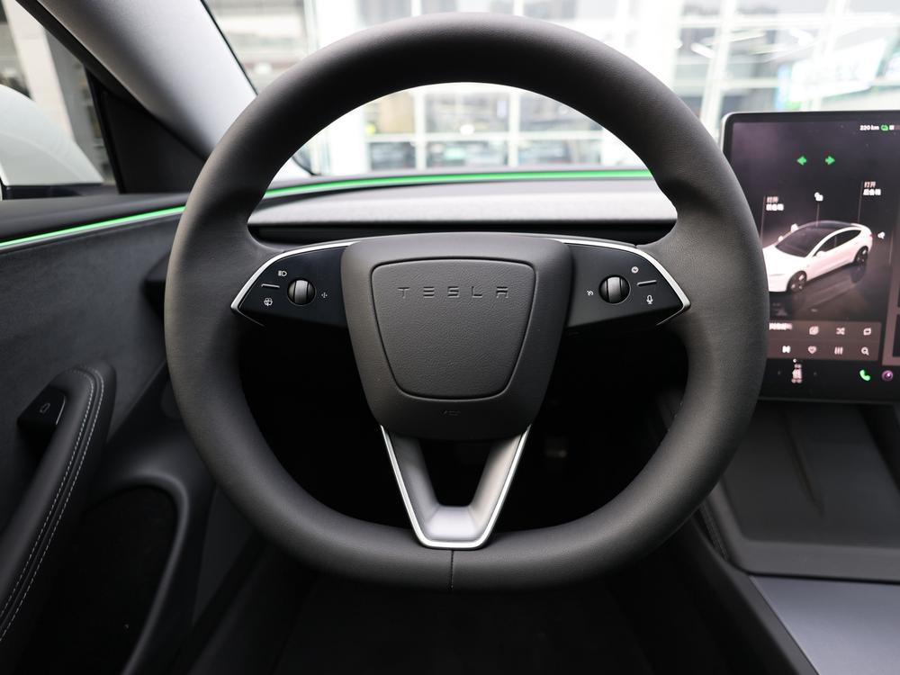 Tesla Model 3 2025 #14 Tesla Model 3 2025 car image #14