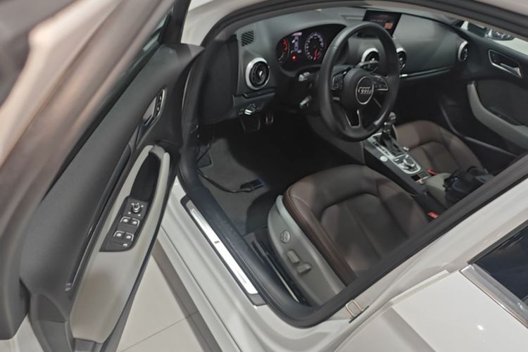 Audi A3 2021 car image #16
