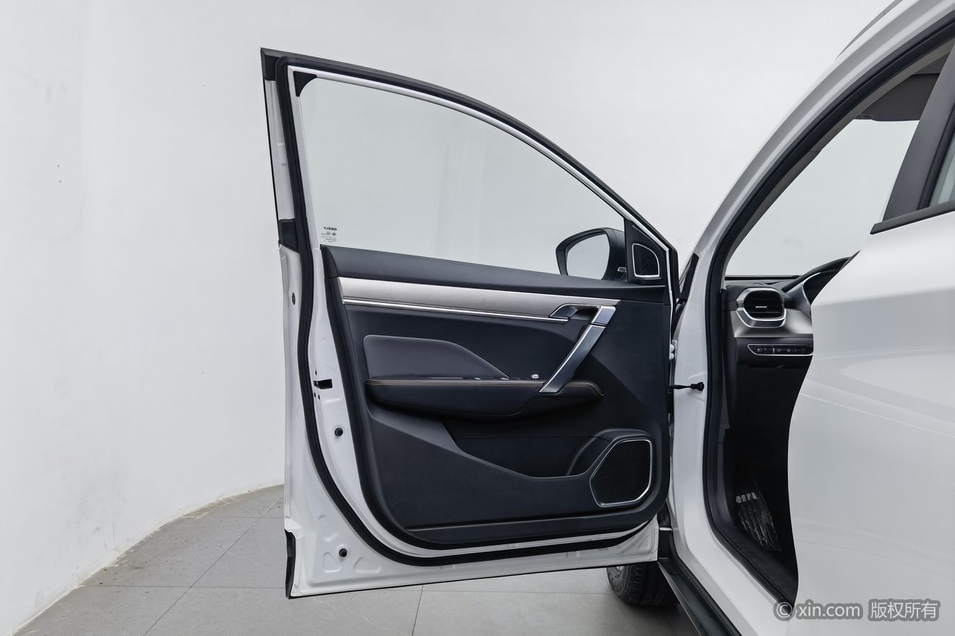 GEELY Coolray 2024 immagine di auto #8