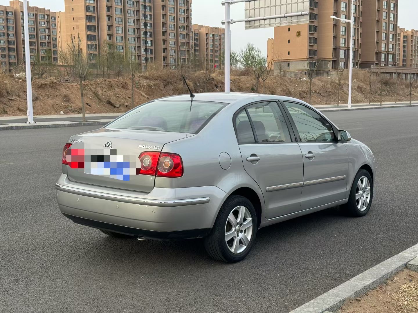 Volkswagen Polo 2010 car image #9