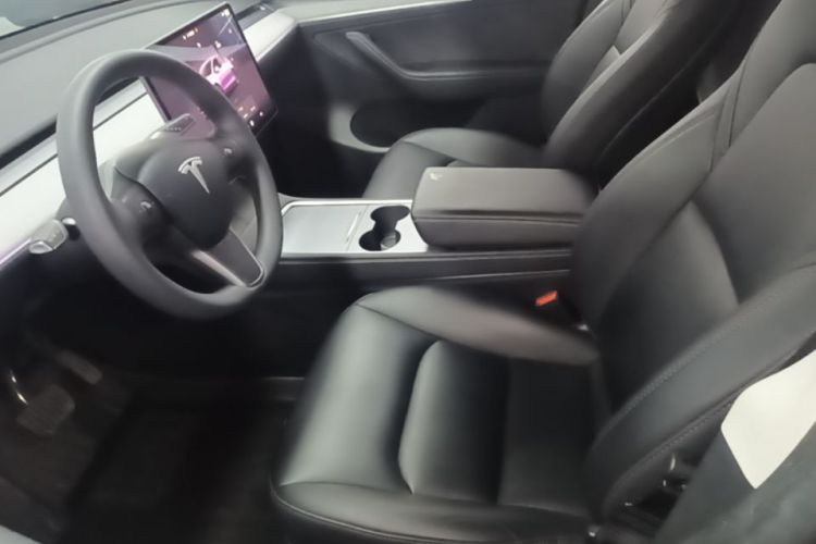 Tesla Model Y 2023 #15 Tesla Model Y 2023 immagine di auto #15