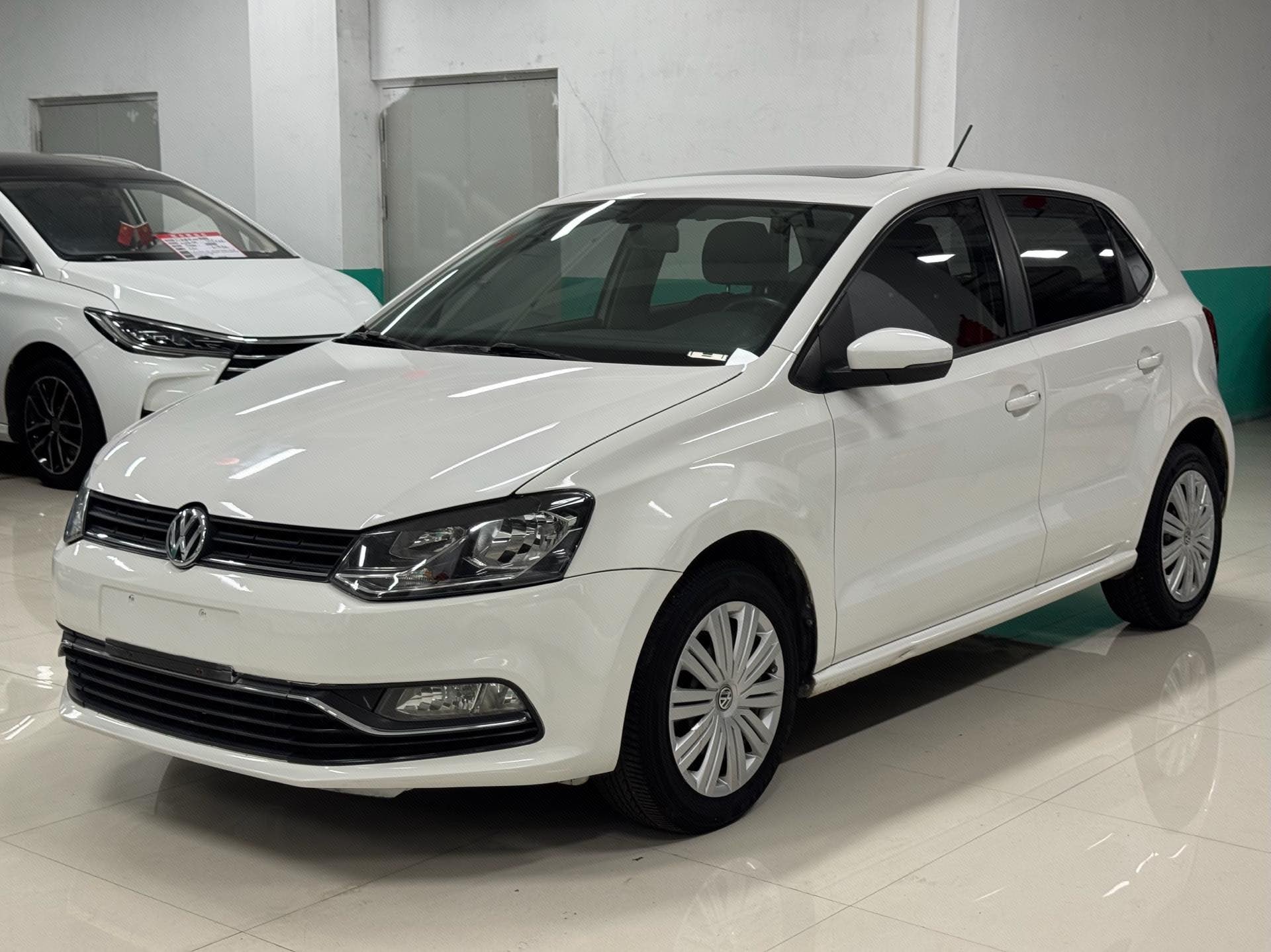 Volkswagen Polo 2017 car image 