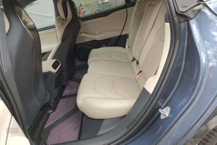 MI SU7 2025 car image #19