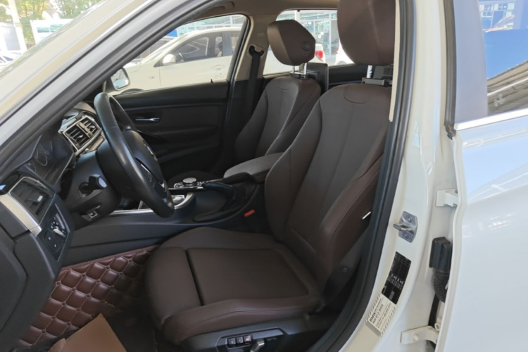 BMW 3 Series 2018 #15 BMW 3 Series 2018 car image #15