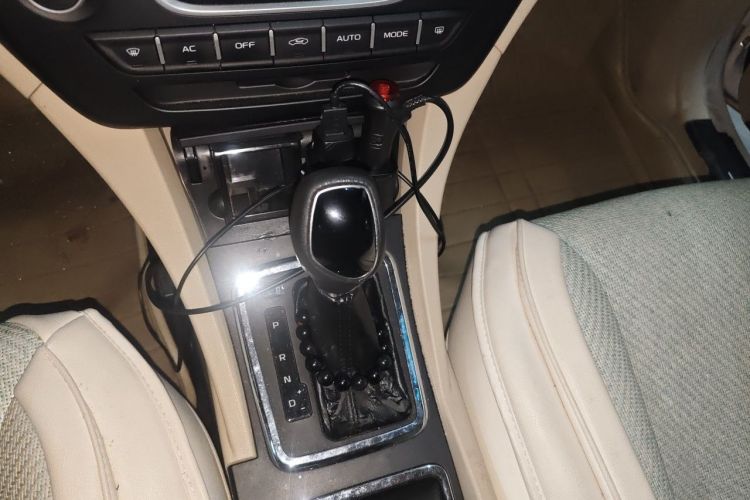 GEELY Emgrand 2018 car image #14