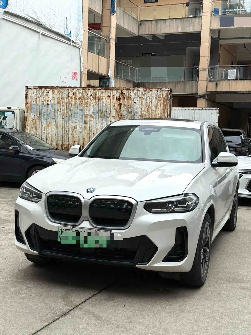 BMW iX3 2023 BMW iX3 2023 immagine di auto