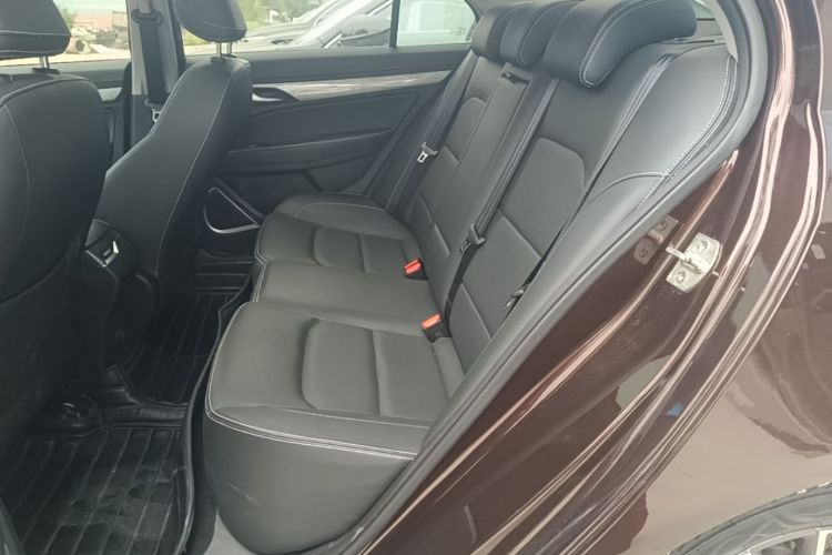 GEELY Emgrand 2019 #17 GEELY Emgrand 2019 car image #17