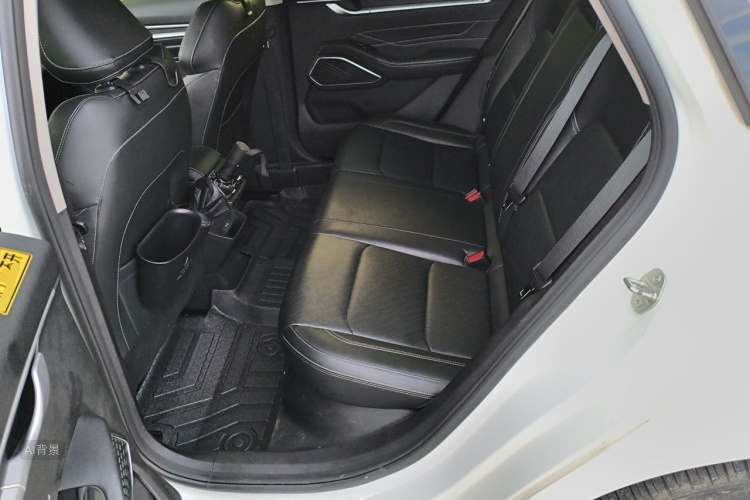 GEELY Emgrand 2023 car image #19
