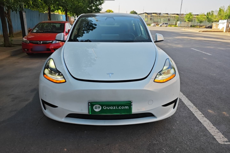 Tesla Model Y 2022 #3 Tesla Model Y 2022 car image #3