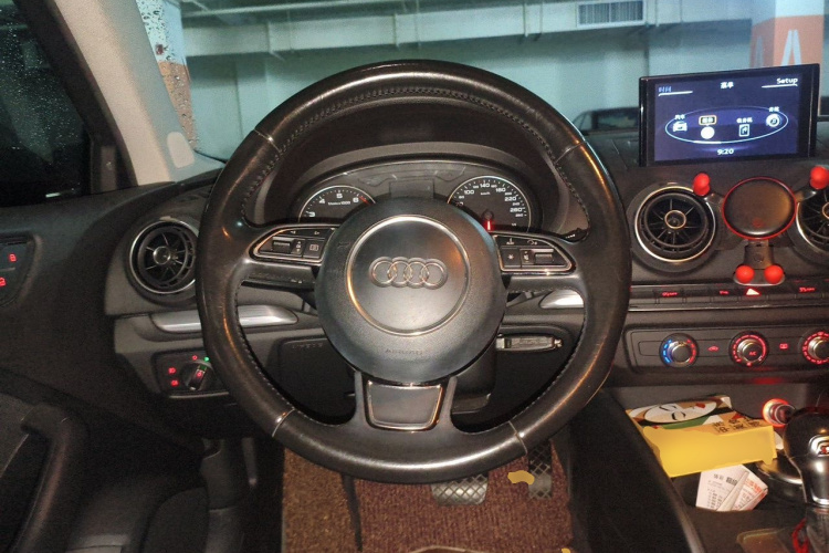 Audi A3 2016 car image #11