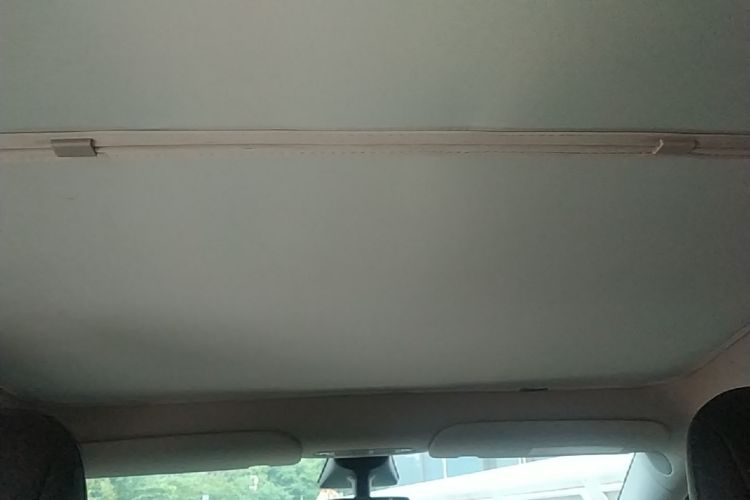 Tesla Model Y 2021 car image #18